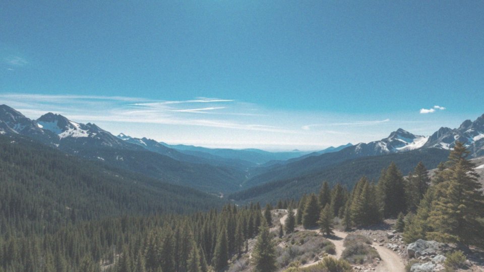 Jakie parki narodowe można zobaczyć na Pacific Crest Trail?